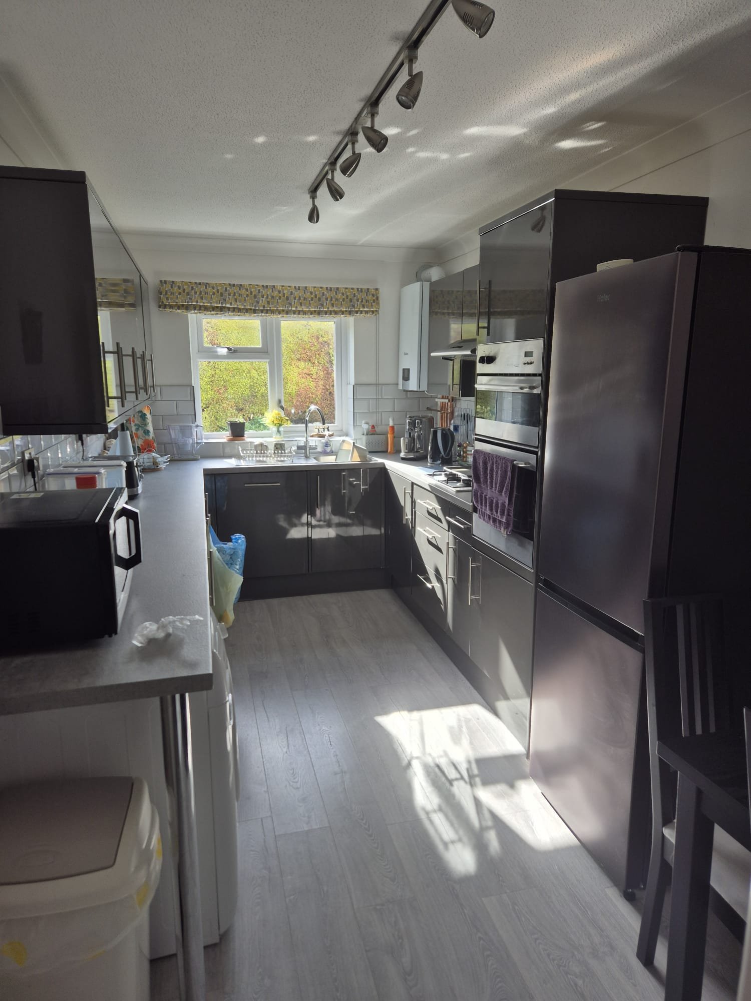 Kitchen before refresh